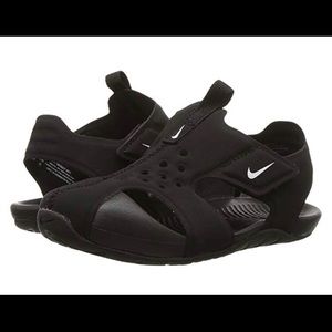 Nike Sandals size 4
